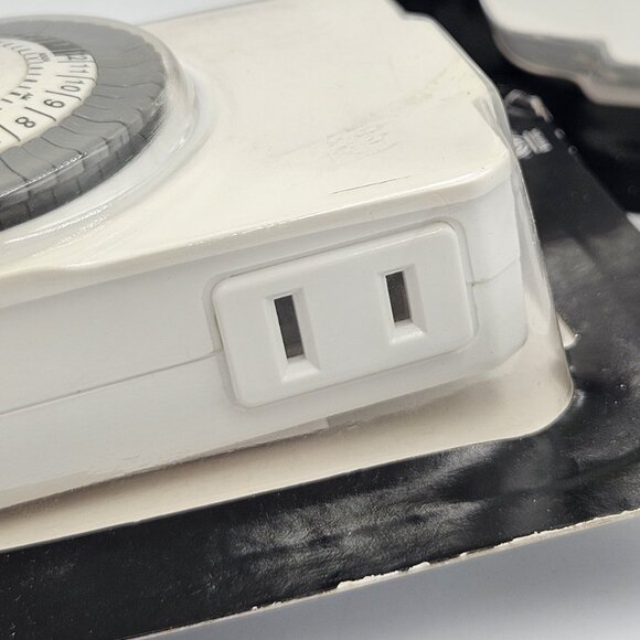 Lot Of 2 New Living Solutions Dual Outlet 24 Hour Timer For 2 Prong Plug Outlet - Picture 4 of 6